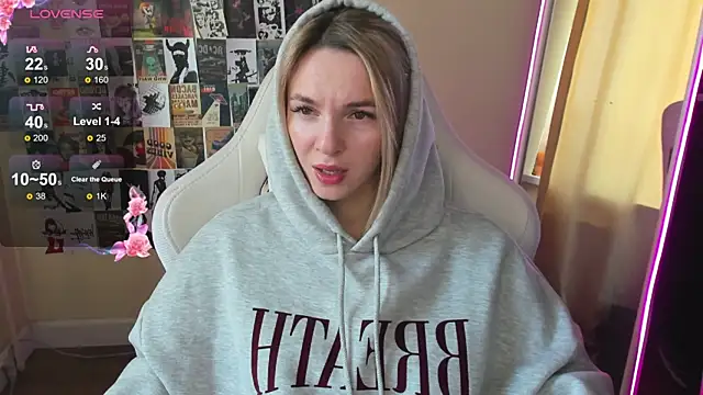 NessaDiazz online show from October 24, 5:03 am