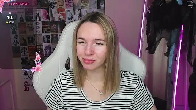 NessaDiazz online show from October 30, 1:30 am