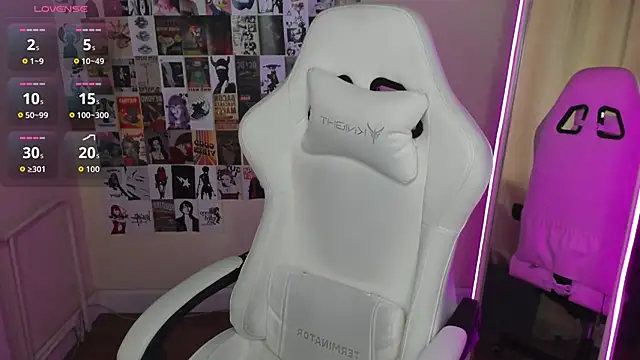 NessaDiazz online show from October 3, 1:33 am