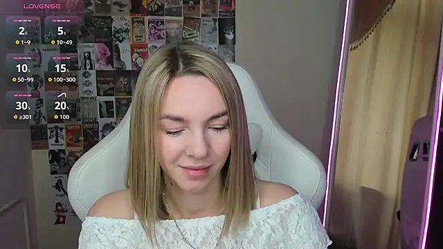 NessaDiazz online show from October 2, 1:32 am