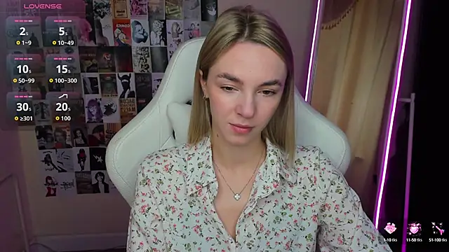 NessaDiazz online show from September 12, 1:17 am