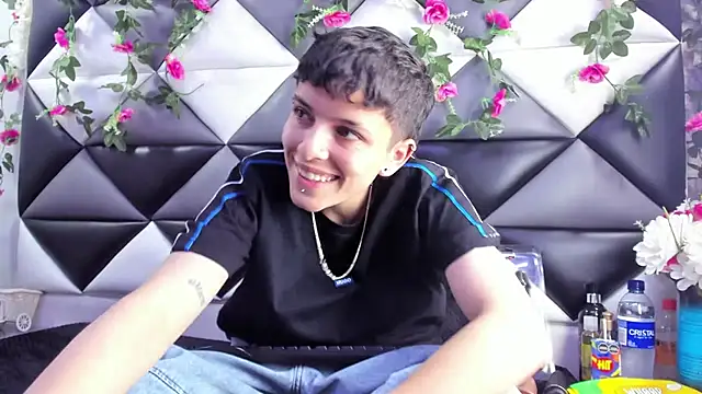 Megan Thompson  online show from November 30, 2:27 am