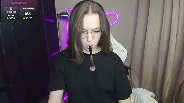 Snapshot of ShalinaMontana chatting on September 30, 3:17 pm ShalinaMontana online show from September 30, 3:17 pm