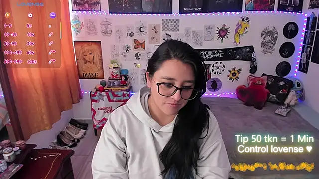 Cherry blush  online show from March 26, 10:00 pm