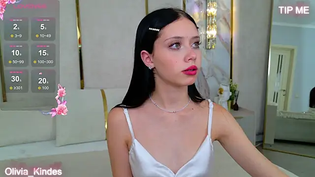 Snapshot of Olivia_Kindes chatting on September 19, 4:50 pm Olivia Kindes online show from September 19, 4:50 pm