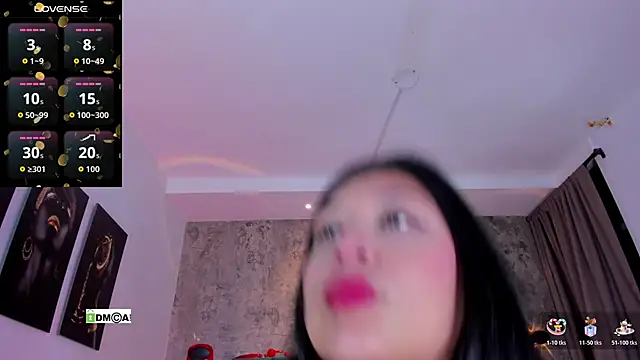 Snapshot of susanasmith18 chatting on October 23, 9:54 pm susanasmith18 online show from October 23, 9:54 pm