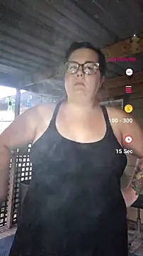 valeriejane online show from July 26, 1:24 am
