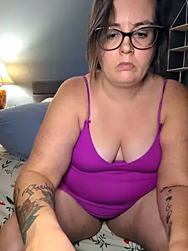 valeriejane online show from November 24, 9:06 pm