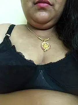 Snapshot of Villageanuty chatting on October 15, 4:42 pm Villageanuty online show from October 15, 4:42 pm