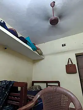 Snapshot of Villageanuty chatting on October 3, 9:58 am Villageanuty online show from October 3, 9:58 am