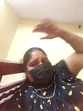 Snapshot of Villageanuty chatting on October 23, 4:24 pm Villageanuty online show from October 23, 4:24 pm