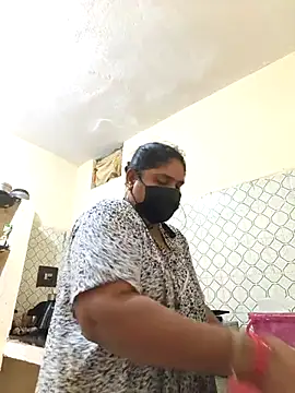 Snapshot of Villageanuty chatting on September 24, 3:38 am Villageanuty online show from September 24, 3:38 am