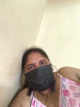 Snapshot of Villageanuty chatting on September 18, 10:47 am Villageanuty online show from September 18, 10:47 am