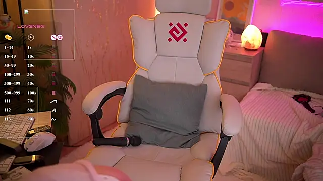 bryk elise online show from April 23, 1:57 pm