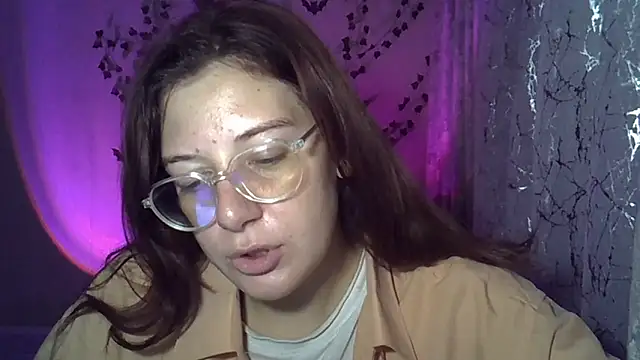 Lily Ember online show from October 26, 8:26 pm