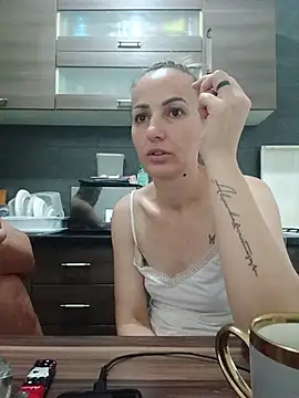 Aly-john1985 online show from October 9, 6:17 am