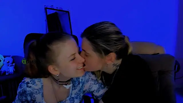 Snapshot of inga_gree chatting on October 10, 7:30 pm inga gree online show from October 10, 7:30 pm