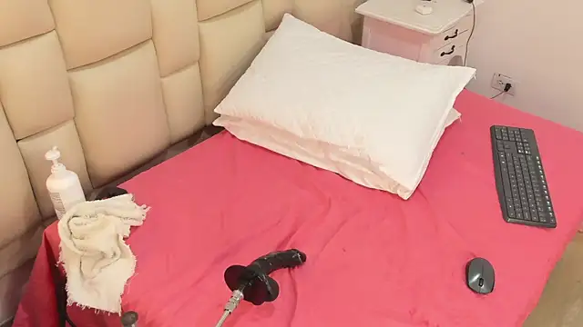 Snapshot of dakhota___ chatting on October 9, 12:31 pm dakhota    online show from October 9, 12:31 pm