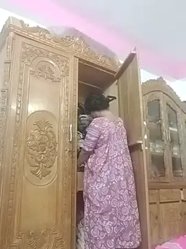 Farihasultanaxh online show from September 23, 6:55 am