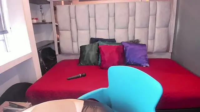 Charlot milf online show from October 10, 12:43 pm