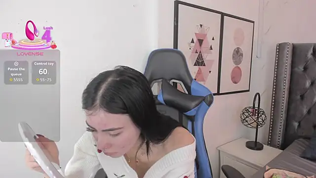 Snapshot of Anya_Belth chatting on October 21, 5:39 pm Anya Belth online show from October 21, 5:39 pm