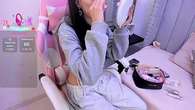 Snapshot of Anya_Belth chatting on October 11, 12:52 pm Anya Belth online show from October 11, 12:52 pm