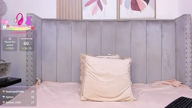 Snapshot of Anya_Belth chatting on September 20, 8:18 pm Anya Belth online show from September 20, 8:18 pm