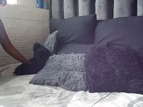 Snapshot of dark_honeyx26 chatting on November 1, 7:45 am dark honeyx26 online show from November 1, 7:45 am