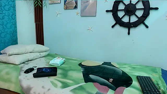 Snapshot of eladyrous98 chatting on October 8, 7:24 am eladyrous98 online show from October 8, 7:24 am