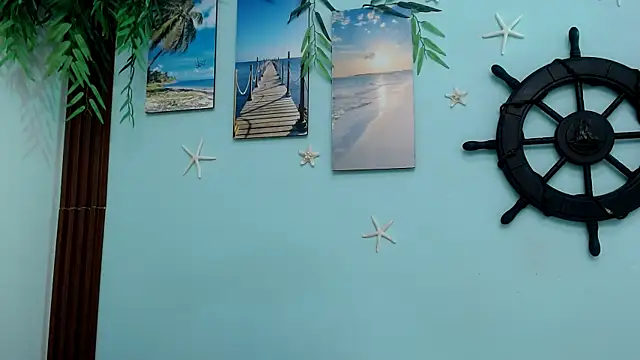 Snapshot of eladyrous98 chatting on September 29, 4:12 pm eladyrous98 online show from September 29, 4:12 pm