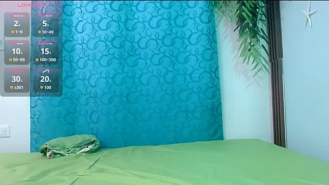 Snapshot of eladyrous98 chatting on October 21, 2:15 am eladyrous98 online show from October 21, 2:15 am