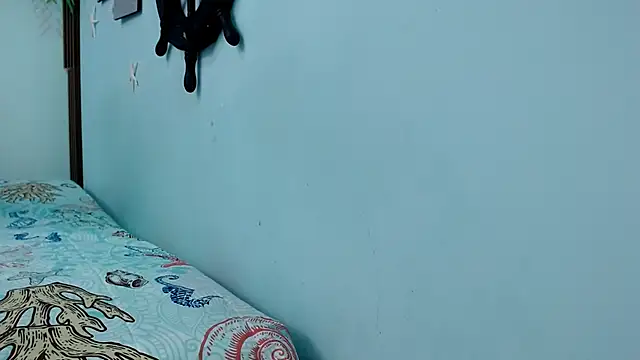 Snapshot of eladyrous98 chatting on October 11, 4:42 pm eladyrous98 online show from October 11, 4:42 pm