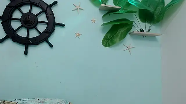 Snapshot of eladyrous98 chatting on October 13, 4:09 pm eladyrous98 online show from October 13, 4:09 pm