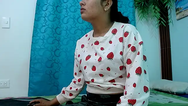 Snapshot of eladyrous98 chatting on September 28, 4:01 pm eladyrous98 online show from September 28, 4:01 pm