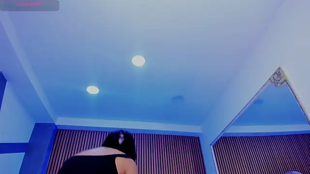 Snapshot of SelenaStonne chatting on September 23, 7:45 pm SelenaStonne online show from September 23, 7:45 pm