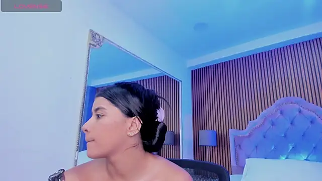 Snapshot of SelenaStonne chatting on October 21, 7:40 pm SelenaStonne online show from October 21, 7:40 pm