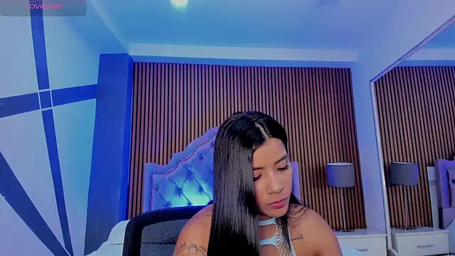 Snapshot of SelenaStonne chatting on October 3, 8:36 pm SelenaStonne online show from October 3, 8:36 pm