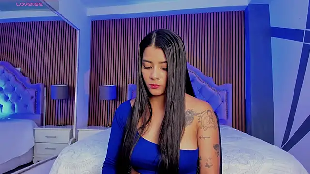 Snapshot of SelenaStonne chatting on September 20, 8:51 pm SelenaStonne online show from September 20, 8:51 pm