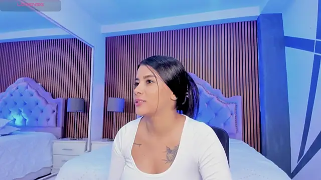 Snapshot of SelenaStonne chatting on October 11, 8:33 pm SelenaStonne online show from October 11, 8:33 pm