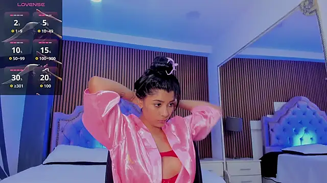 Snapshot of SelenaStonne chatting on October 1, 8:14 pm SelenaStonne online show from October 1, 8:14 pm