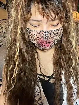 xoxLILxMELOxox online show from October 9, 4:22 pm