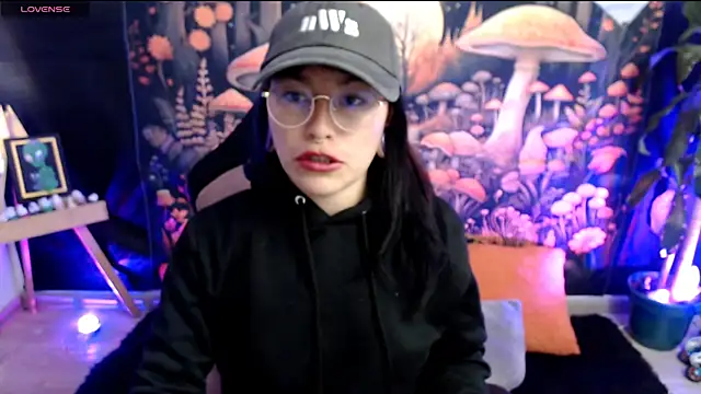 LunaBunny8 online show from November 6, 3:07 pm