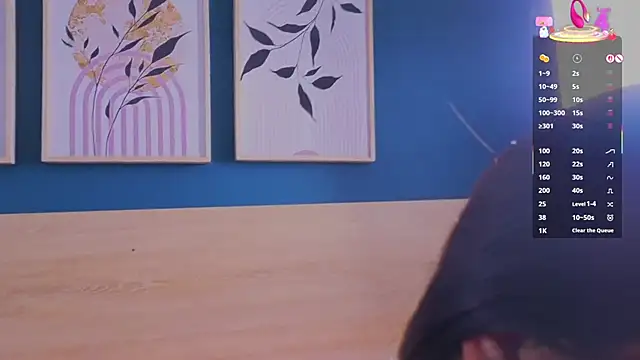 Snapshot of SarahMiler_ chatting on October 3, 12:32 pm SarahMiler  online show from October 3, 12:32 pm