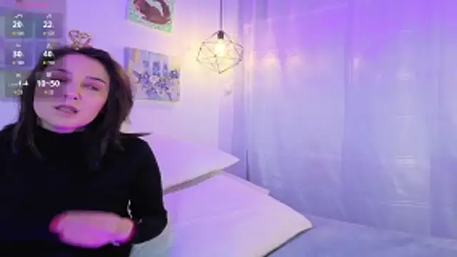 Snapshot of Samaraa_Smith chatting on October 31, 11:14 am Samaraa Smith online show from October 31, 11:14 am