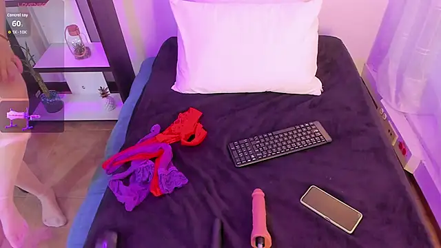 Snapshot of Samaraa_Smith chatting on October 2, 12:10 pm Samaraa Smith online show from October 2, 12:10 pm