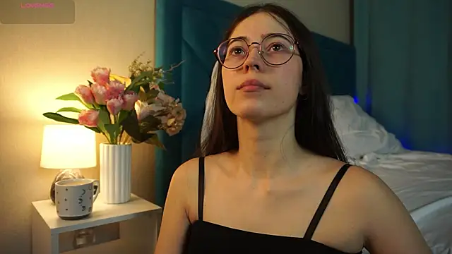 ywixos online show from November 4, 2:44 pm