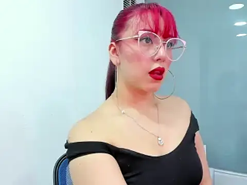 Maddy Mills online show from September 18, 11:58 pm