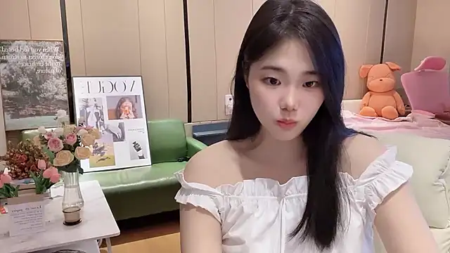 Snapshot of suki-1 chatting on October 6, 5:57 am suki-1 online show from October 6, 5:57 am