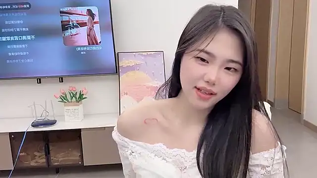 Snapshot of suki-1 chatting on October 24, 2:13 pm suki-1 online show from October 24, 2:13 pm