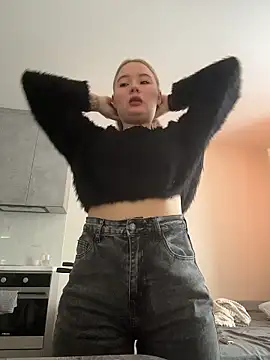 StephanieMur online show from January 12, 6:18 am